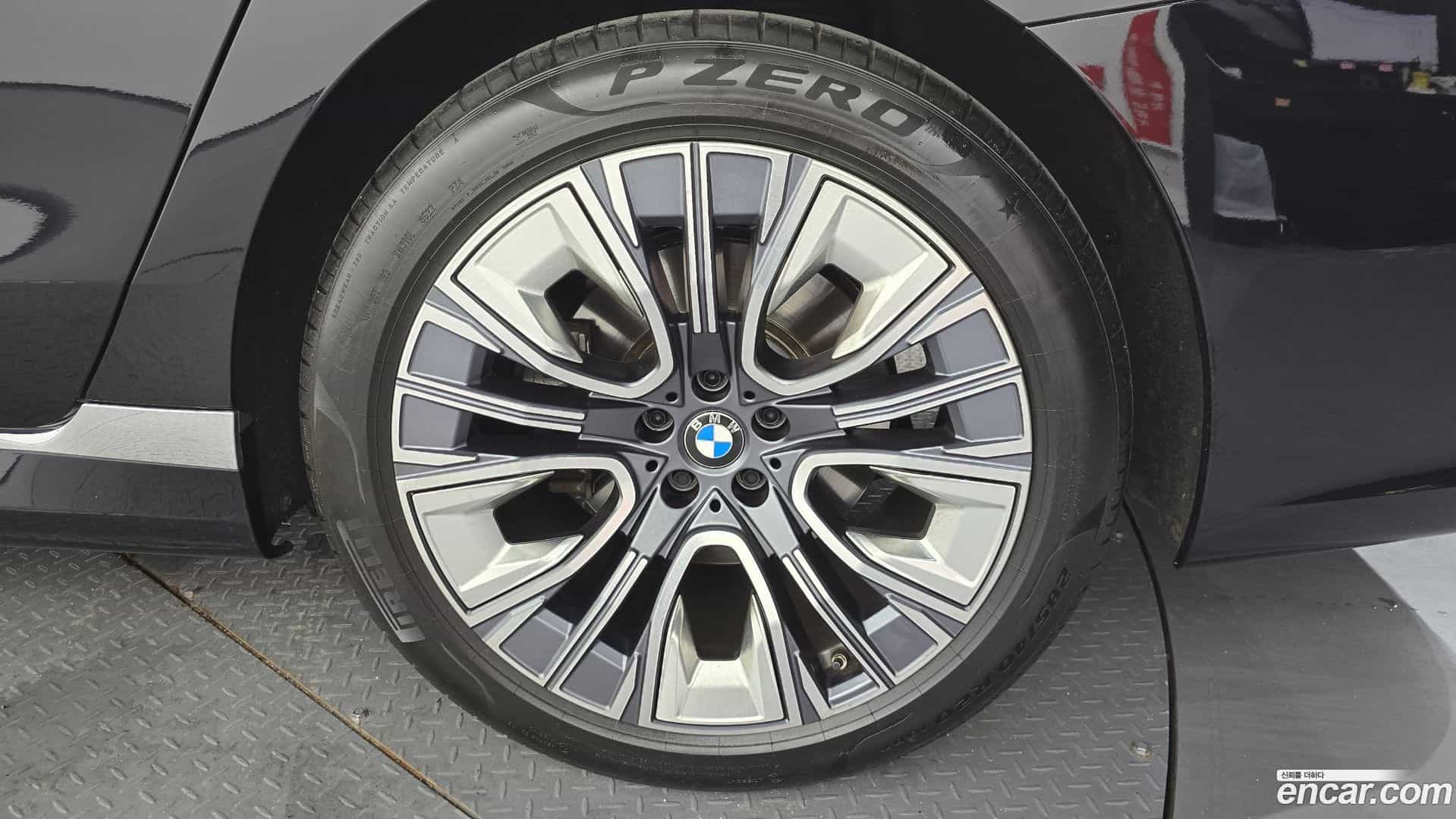 7-Series BMW 2023.5-OUTER-031