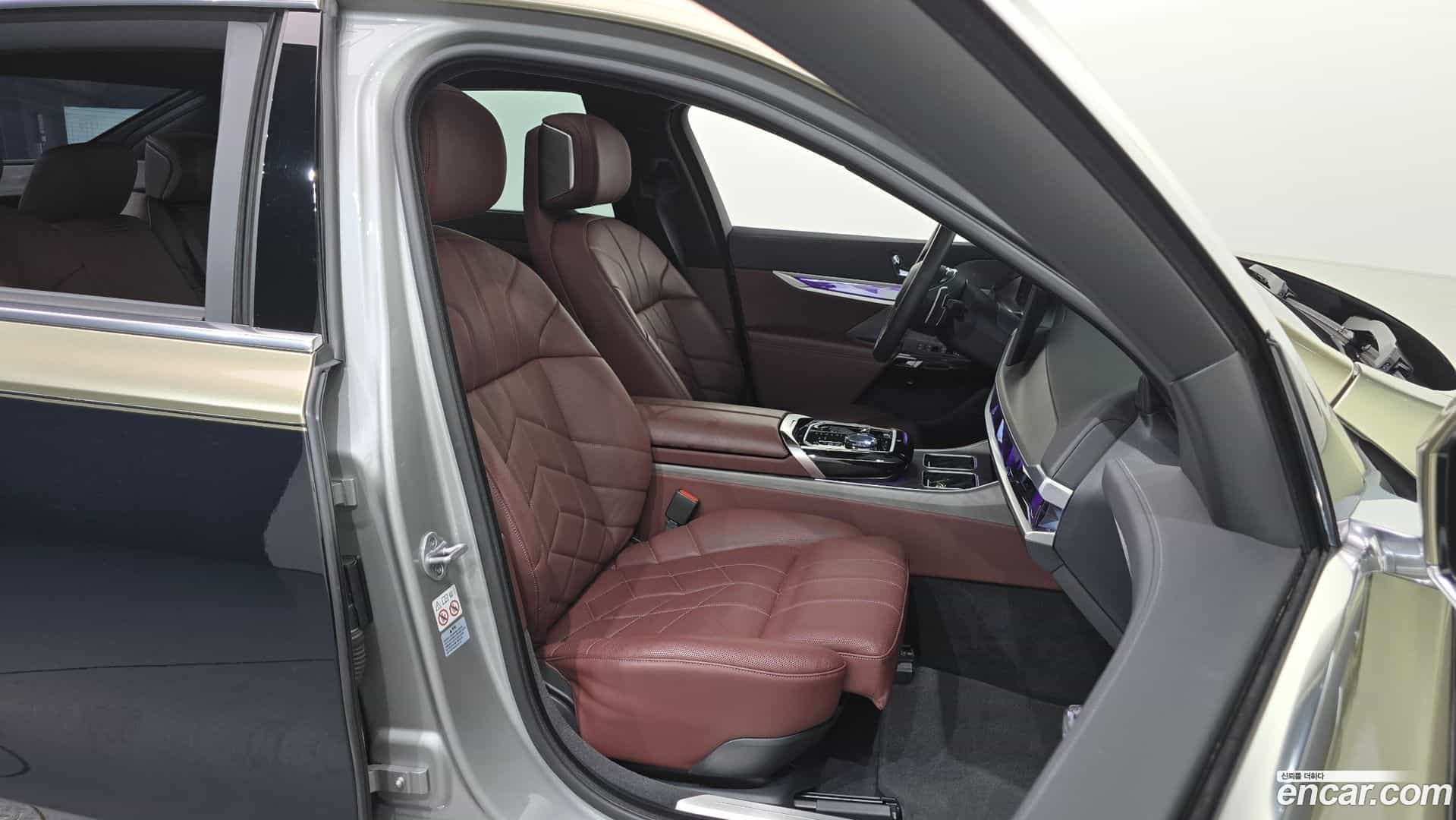 7-Series BMW 2023.5-INNER-036