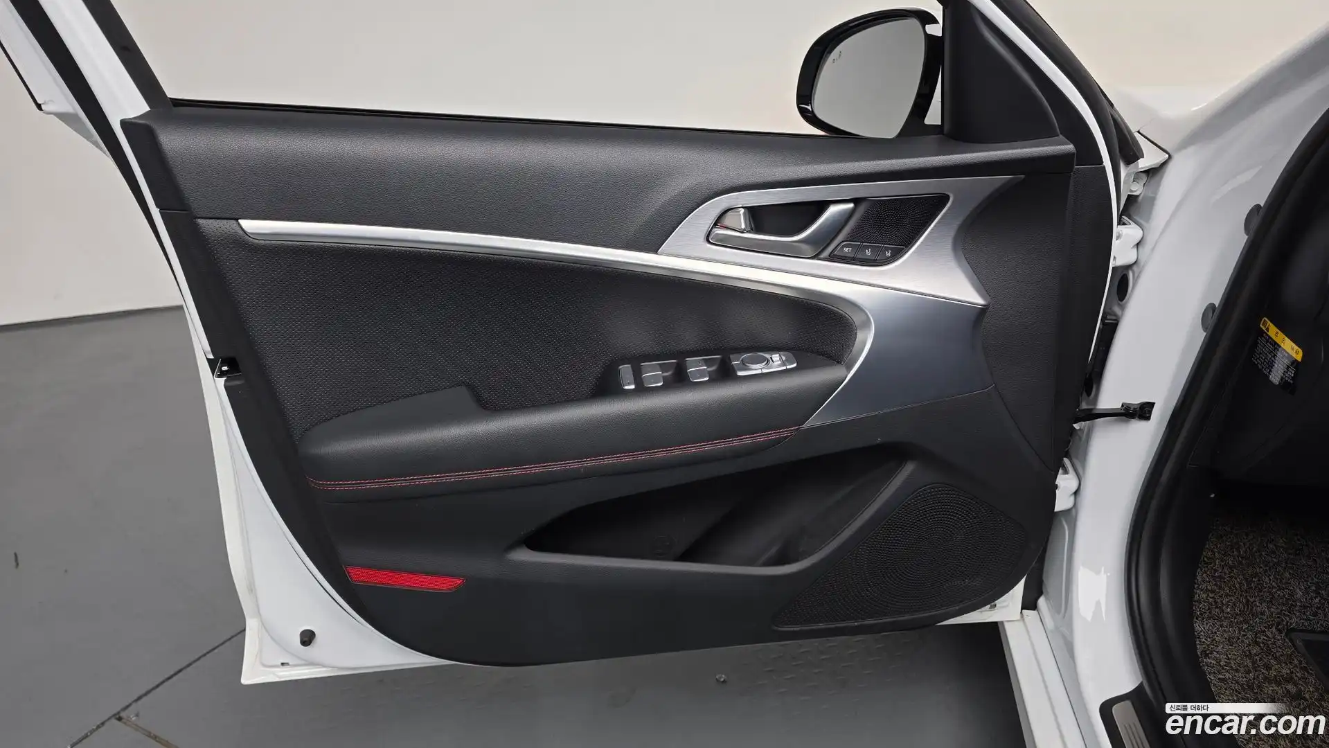 G70 Genesis 2019.11-INNER-034
