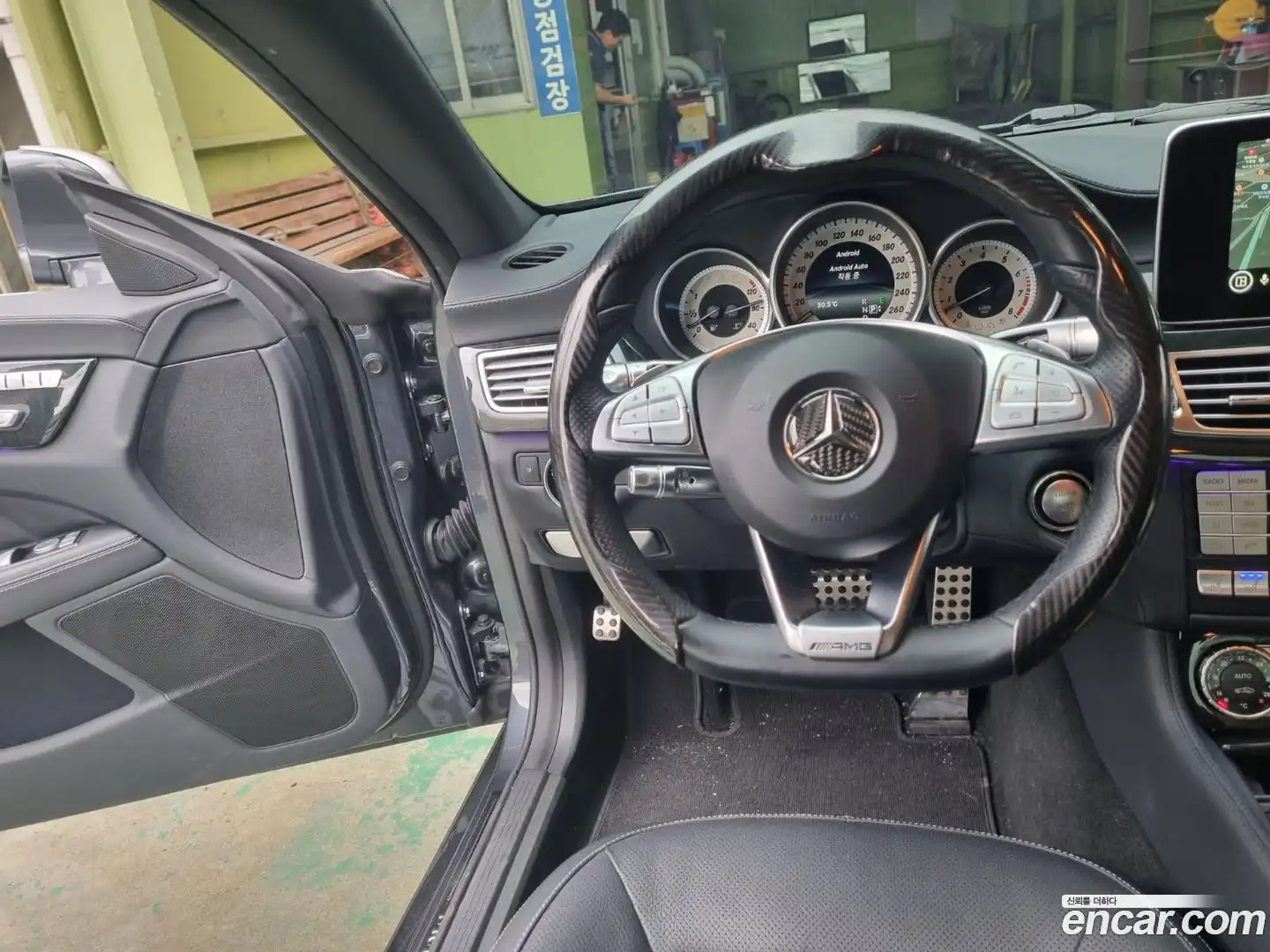 CLS-Class Mercedes-Benz 2015.7-INNER-007