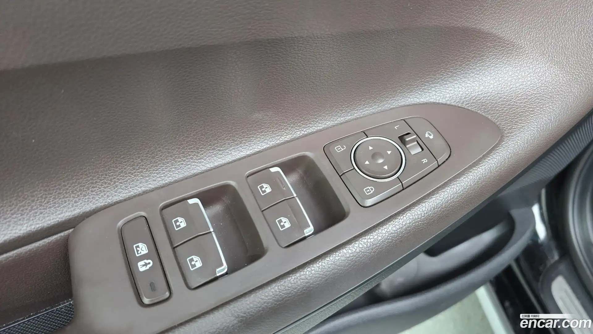 Grandeur Hyundai 2021.6-OPTION-042