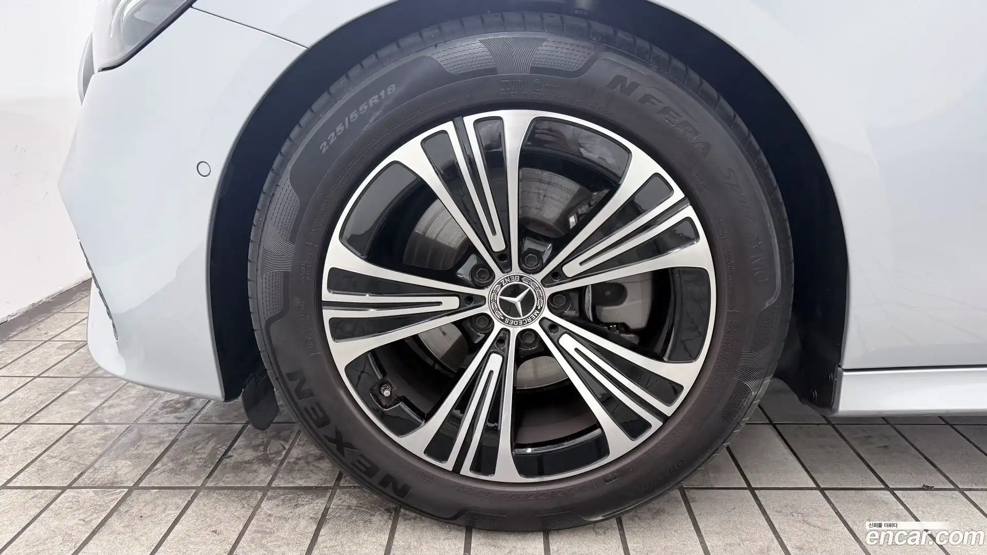 E-Class Mercedes-Benz 2024.8-OUTER-005