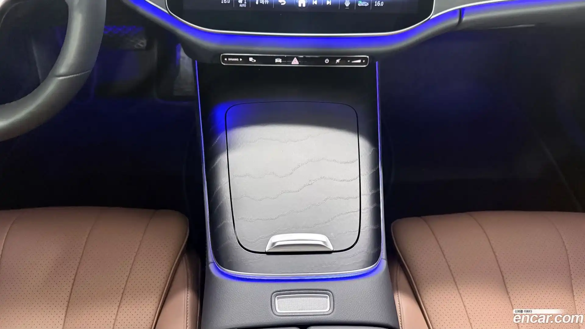 E-Class Mercedes-Benz 2024.8-INNER-009