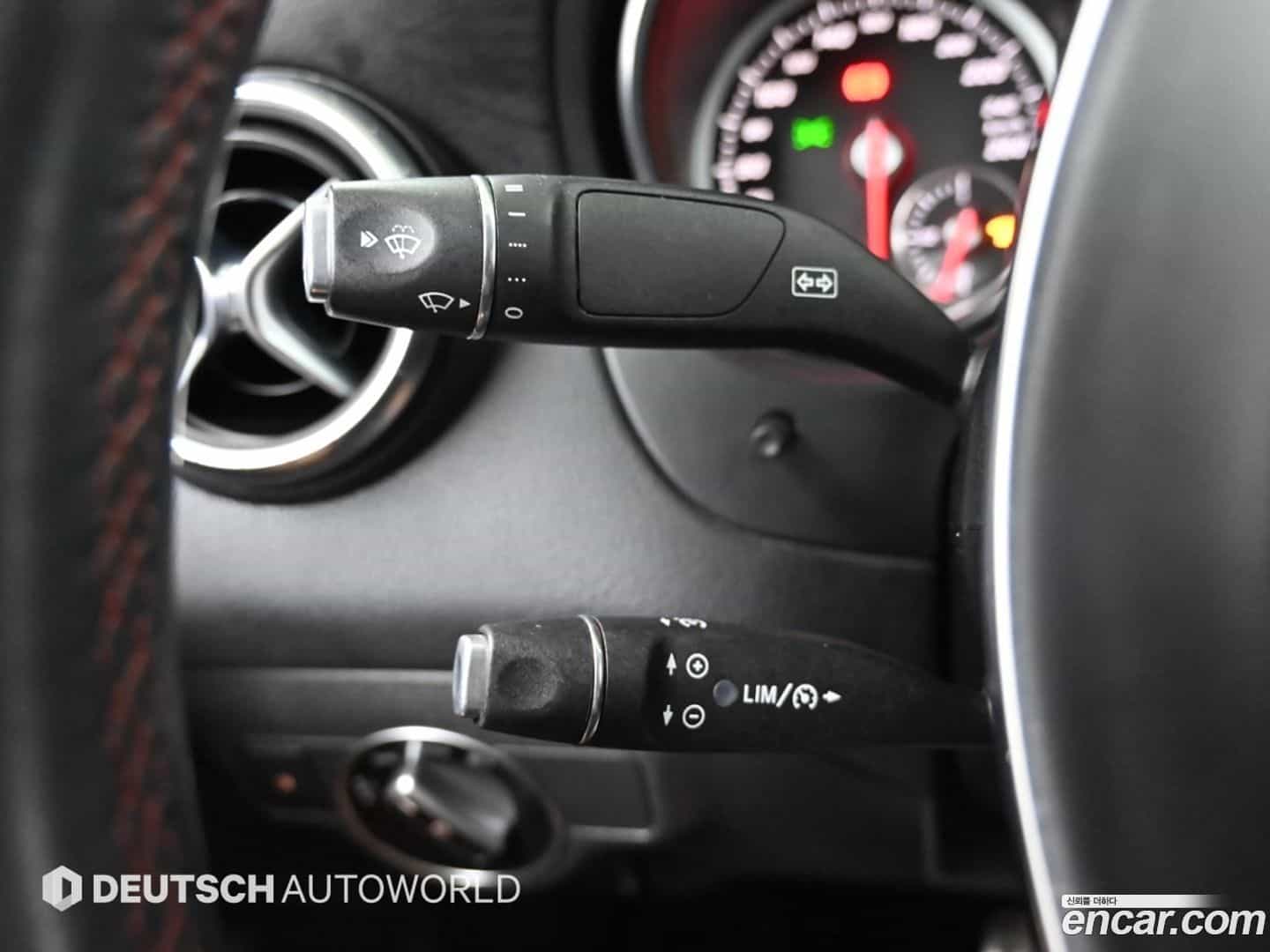 CLA-Class Mercedes-Benz 2017.10-OPTION-021