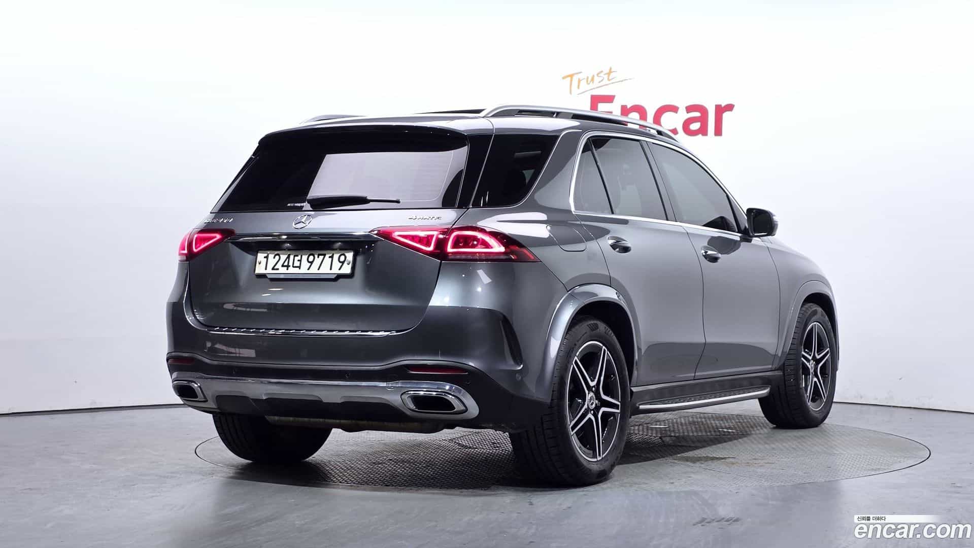 GLE-Class Mercedes-Benz 2020.5-OUTER-002