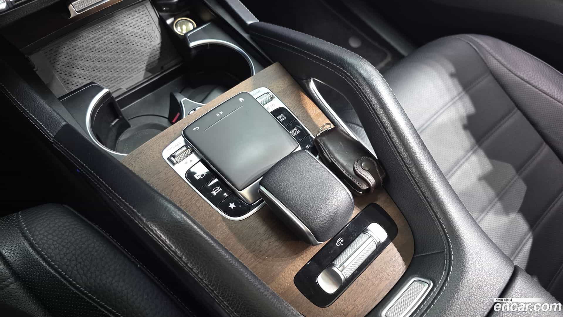 GLE-Class Mercedes-Benz 2020.5-OPTION-023