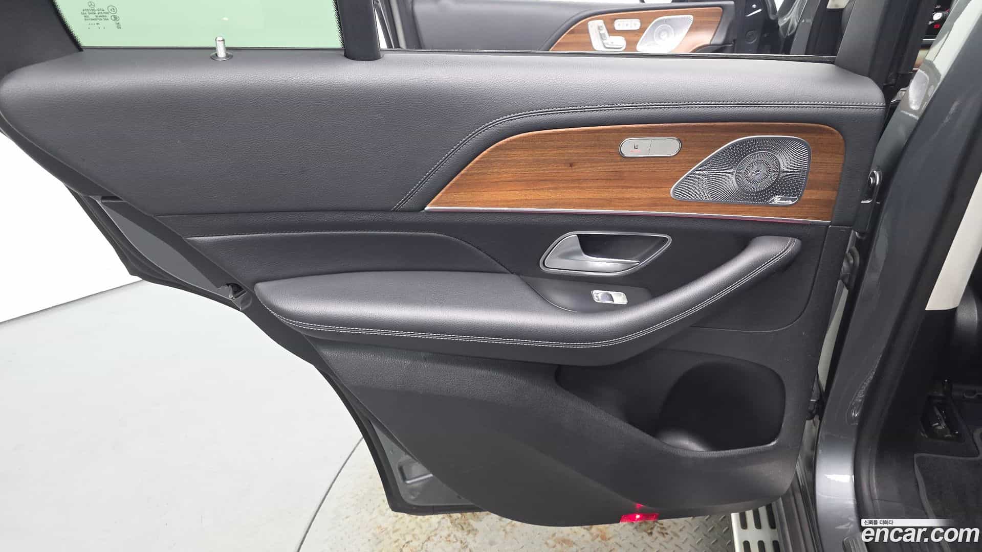 GLE-Class Mercedes-Benz 2020.5-INNER-035