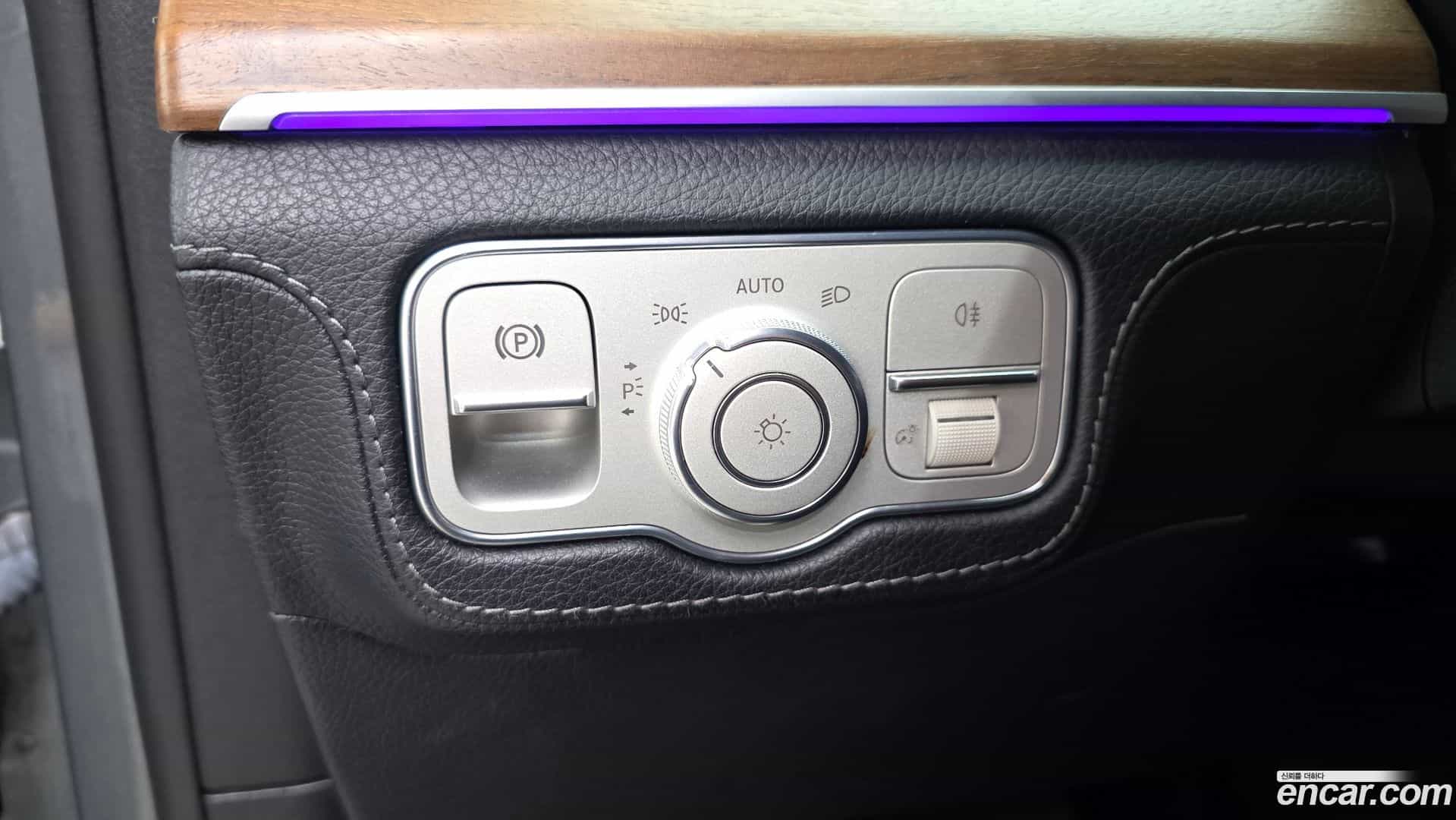 GLE-Class Mercedes-Benz 2020.5-OPTION-040