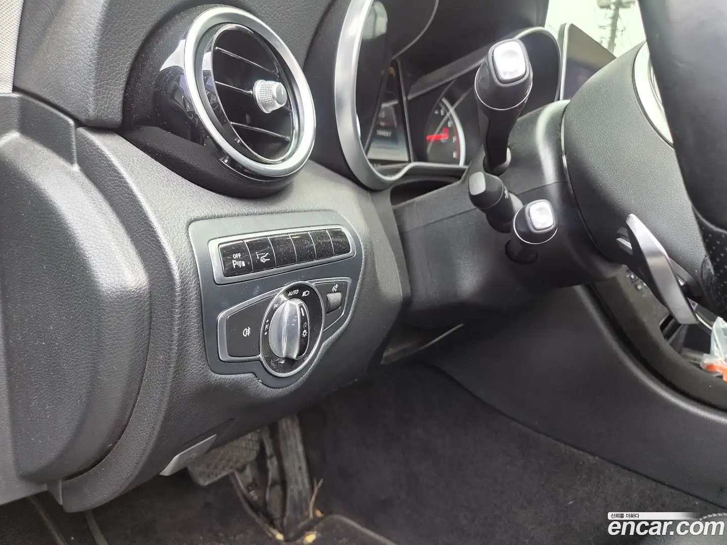 C-Class Mercedes-Benz 2015.7-OUTER-006