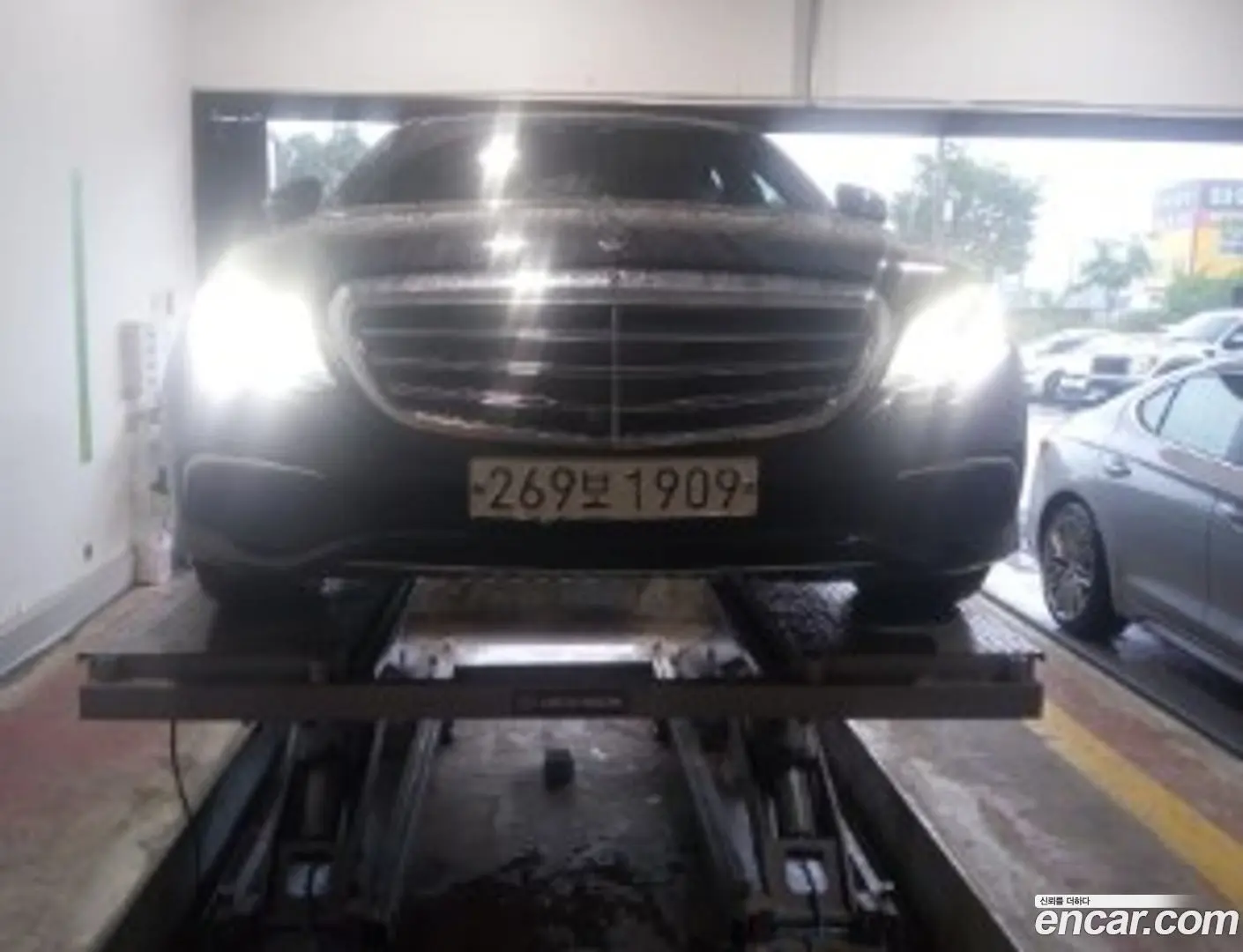 Main__Slider__Photo:E-Class Mercedes-Benz 2019.9-0