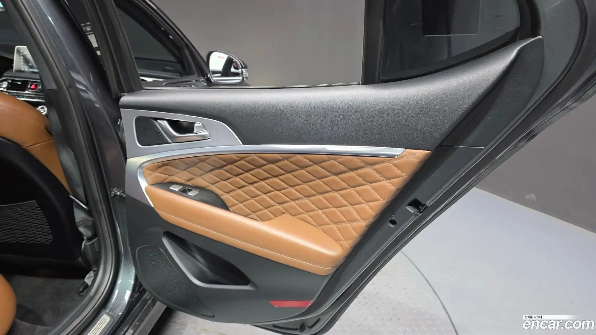 G70 Genesis 2018.7-INNER-035