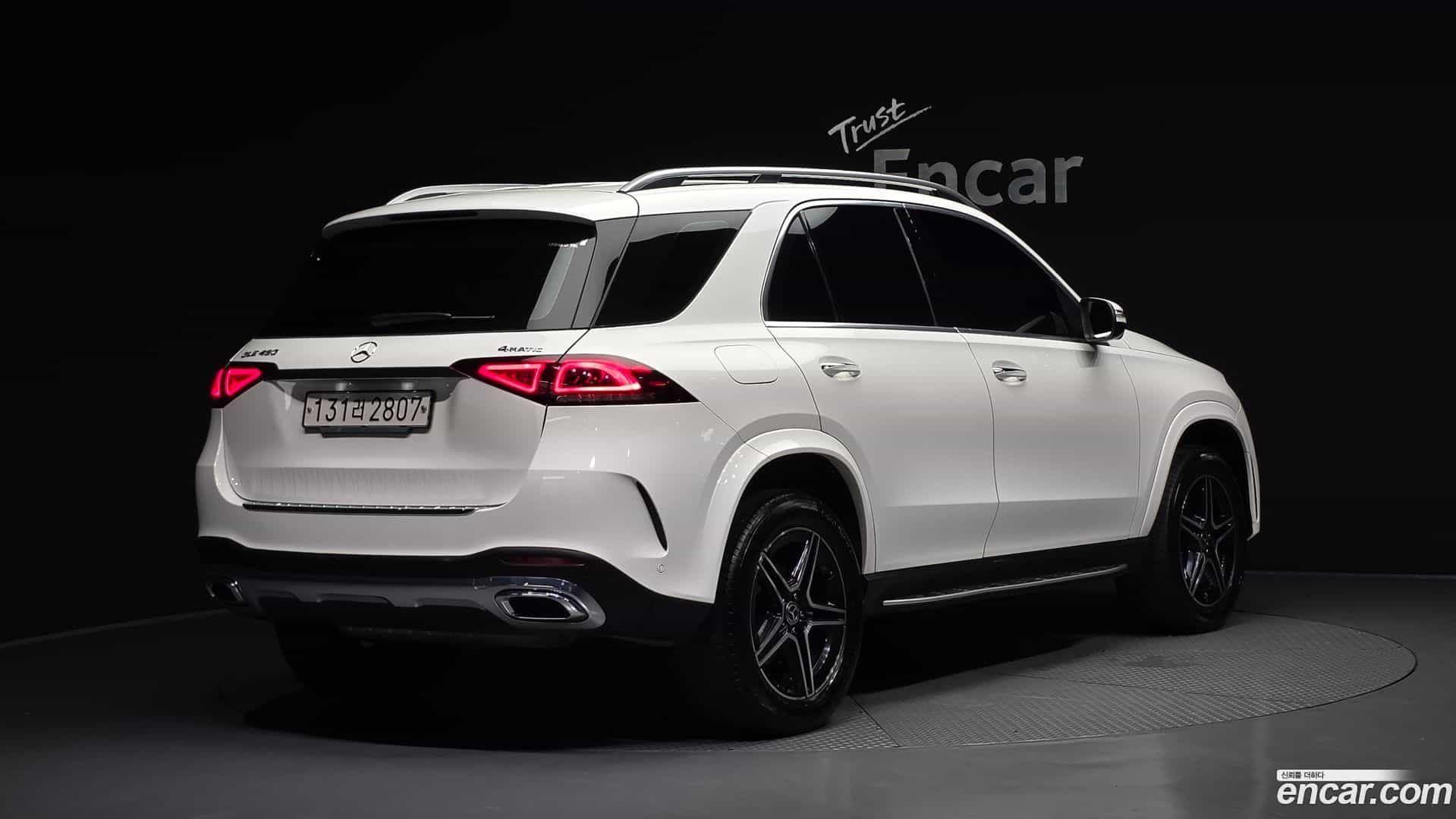 GLE-Class Mercedes-Benz 2019.9-OUTER-002