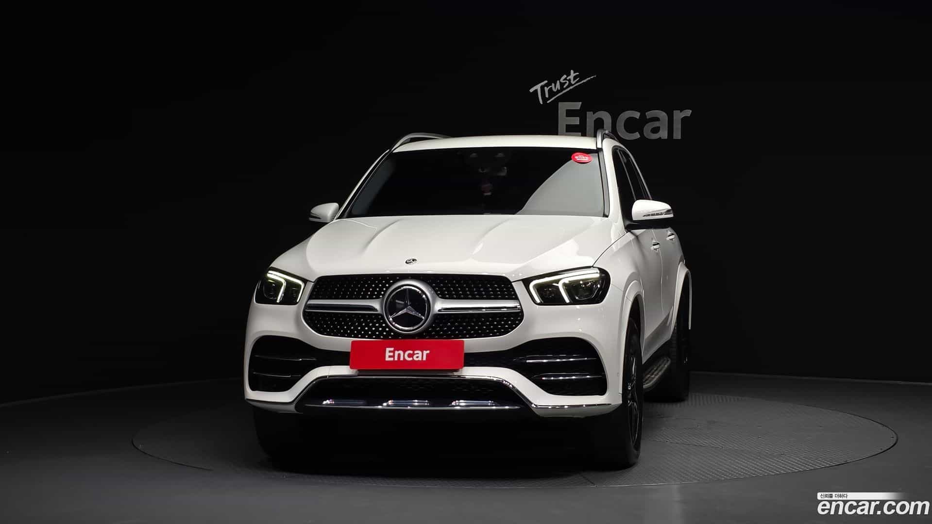 GLE-Class Mercedes-Benz 2019.9-OUTER-003