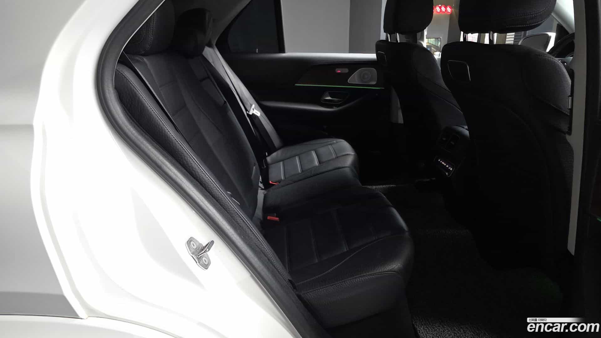 GLE-Class Mercedes-Benz 2019.9-OPTION-016