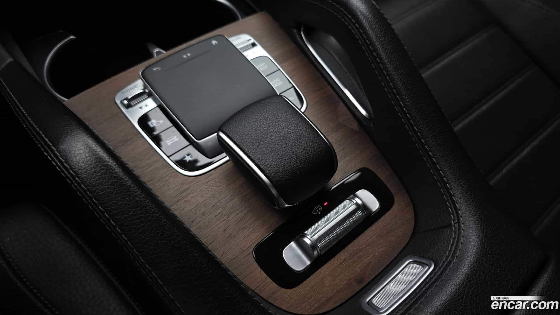 GLE-Class Mercedes-Benz 2019.9-OPTION-022