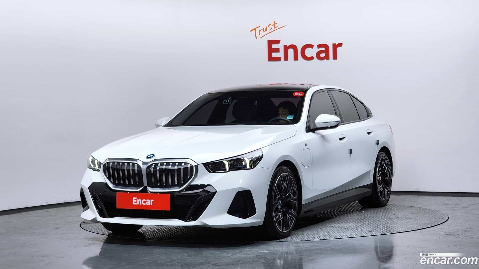 5-Series BMW 2024.4-OUTER-001
