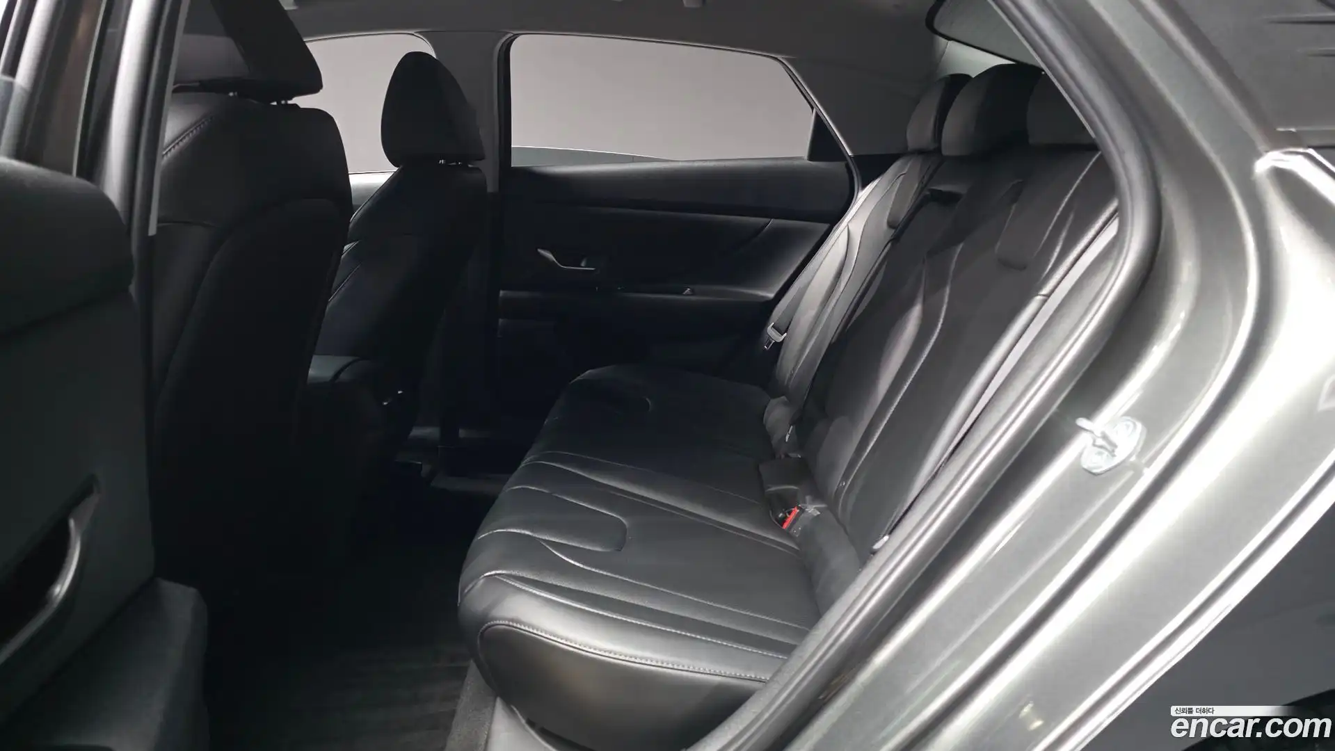 AVANTE Hyundai 2021.8-OPTION-016