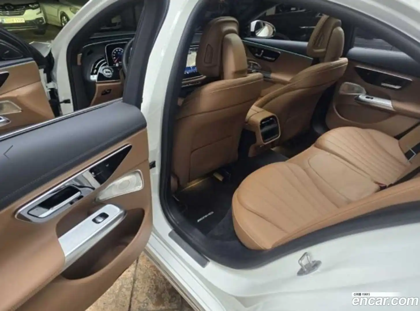 E-Class Mercedes-Benz 2024.0-OPTION-023