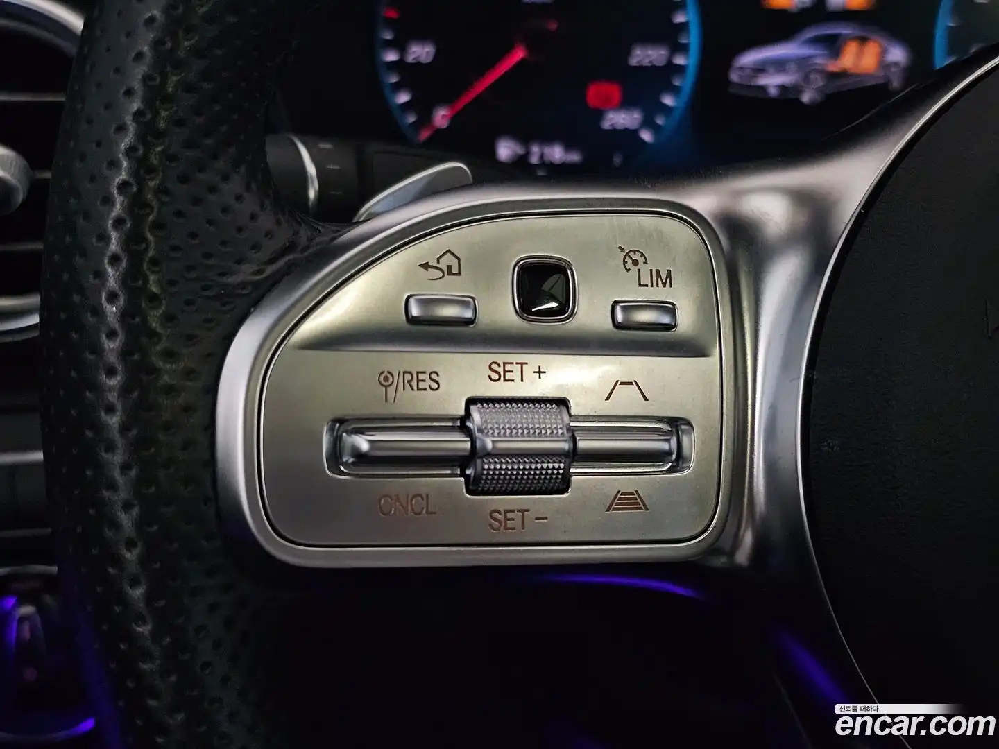 C-Class Mercedes-Benz 2023.7-OPTION-015