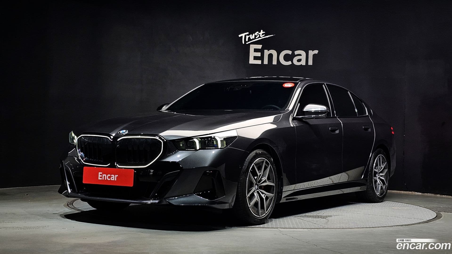Main__Slider__Photo:5-Series BMW 2025.10-0