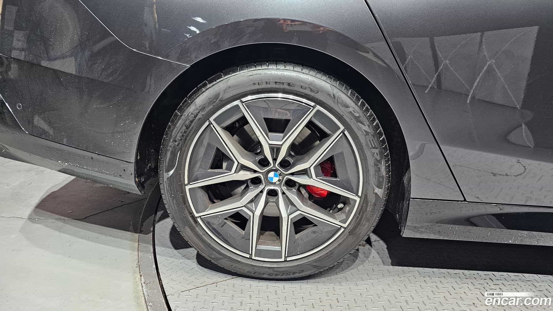5-Series BMW 2025.10-OUTER-005