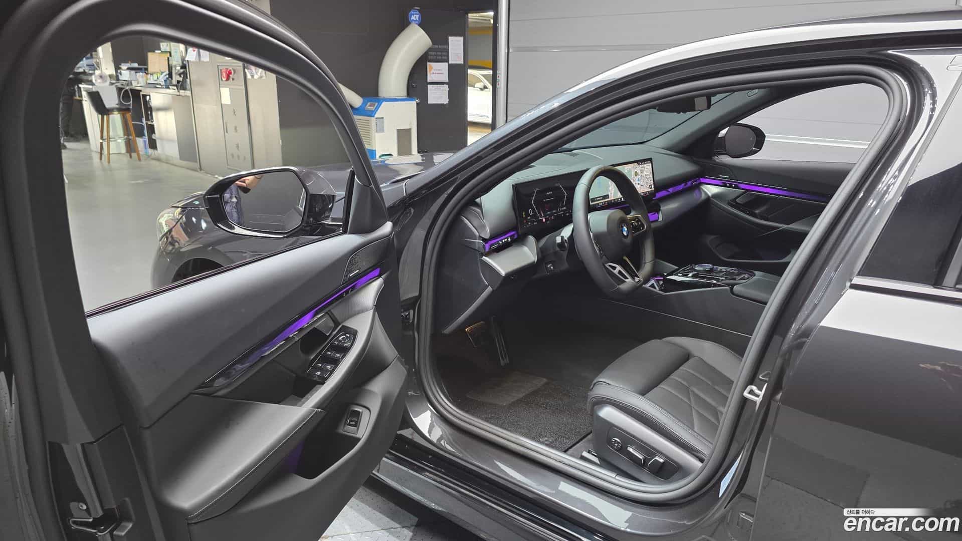 5-Series BMW 2025.10-INNER-010