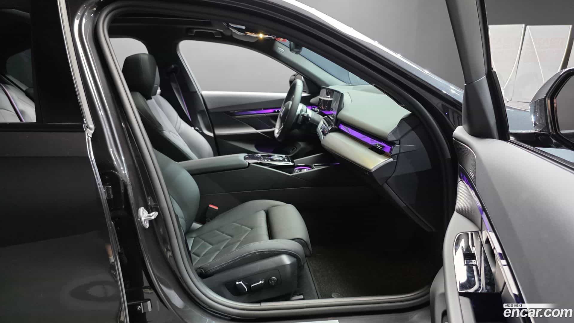 5-Series BMW 2025.10-INNER-036