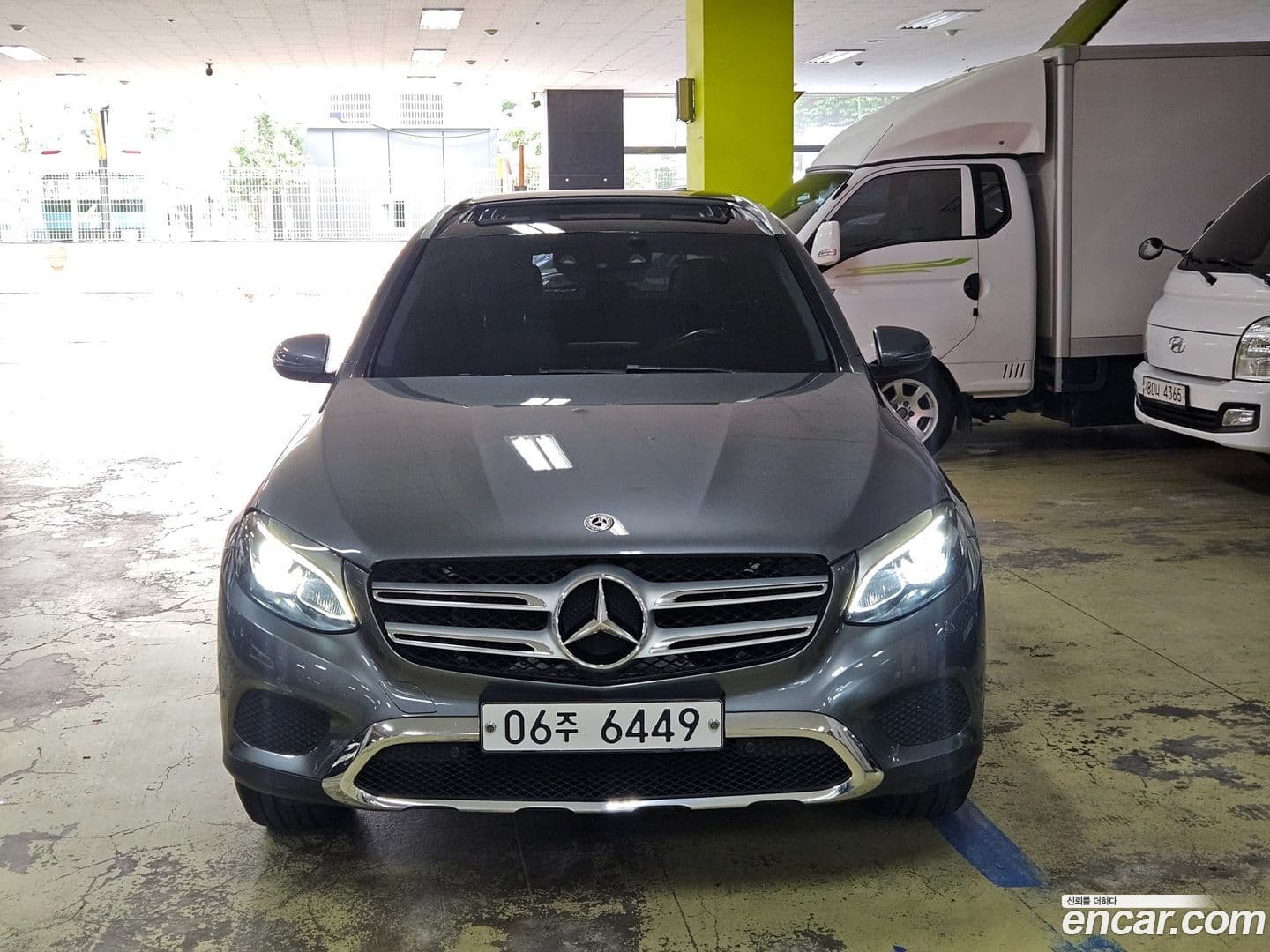 Main__Slider__Photo:GLC-Class Mercedes-Benz 2018.3-0