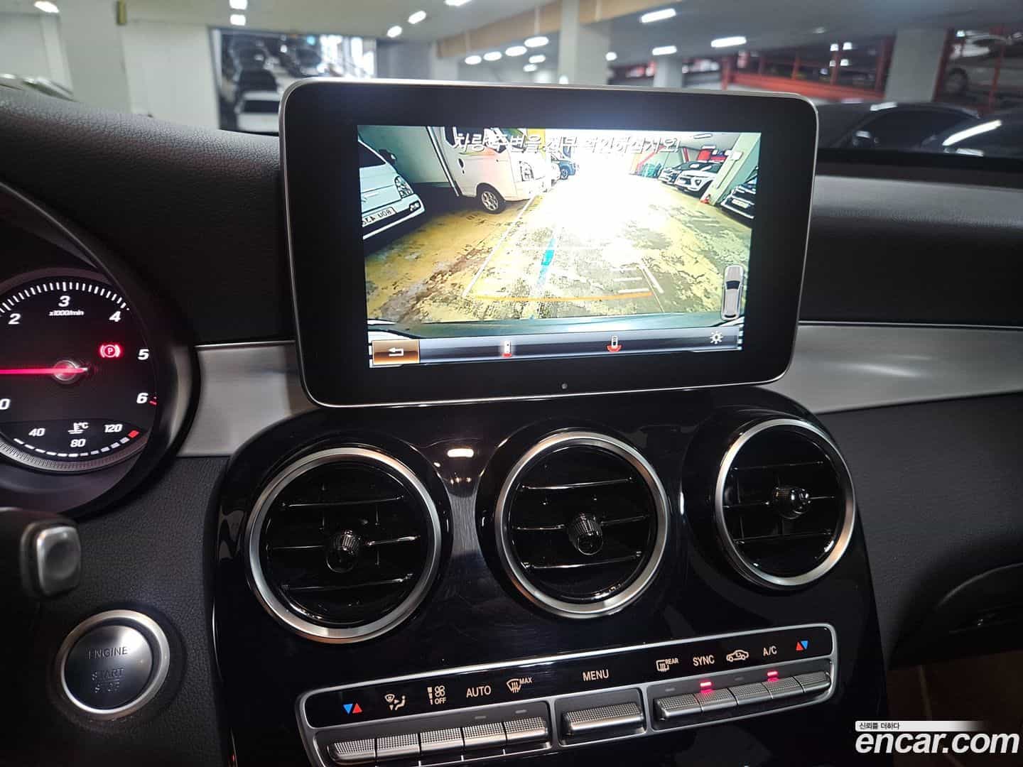 GLC-Class Mercedes-Benz 2018.3-OPTION-017
