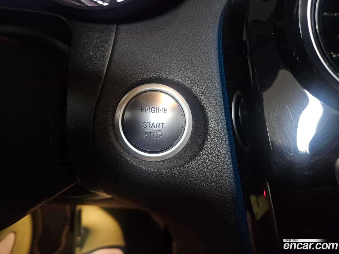 GLC-Class Mercedes-Benz 2018.3-OPTION-018
