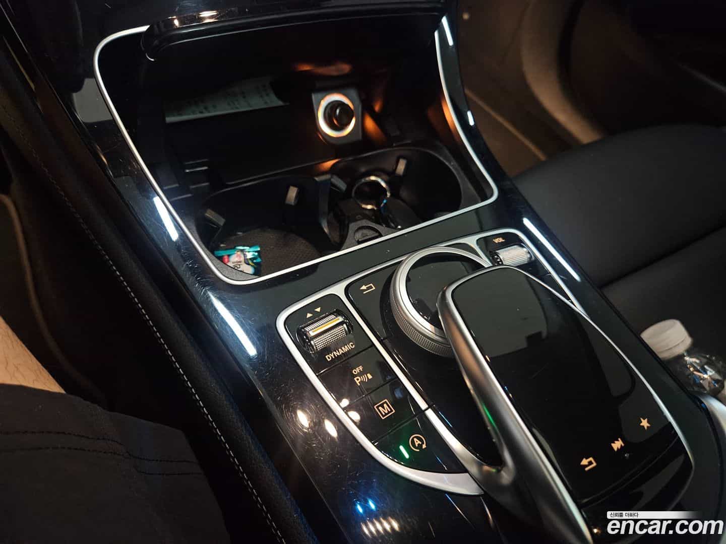 GLC-Class Mercedes-Benz 2018.3-OPTION-020
