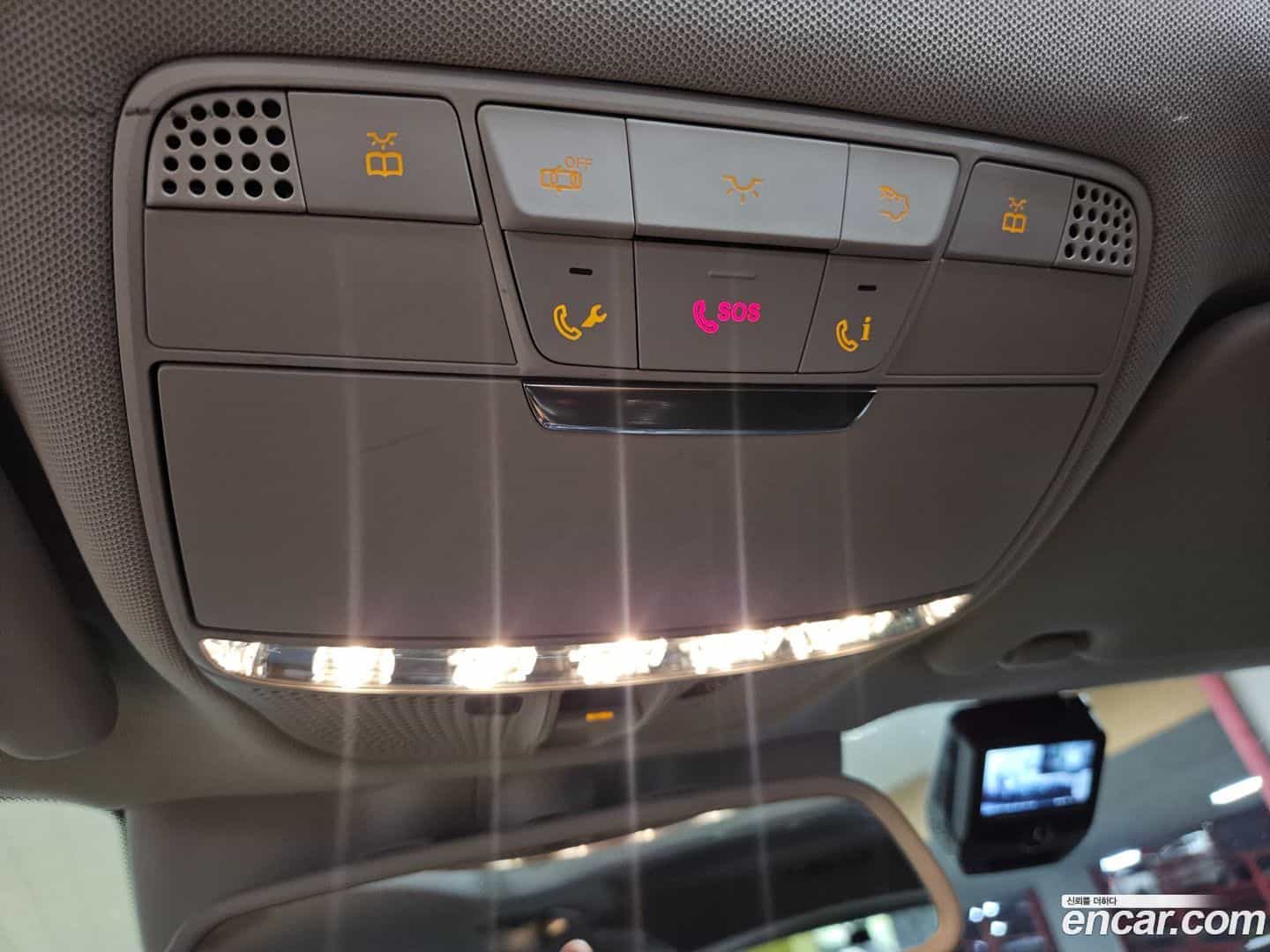 GLC-Class Mercedes-Benz 2018.3-OPTION-021