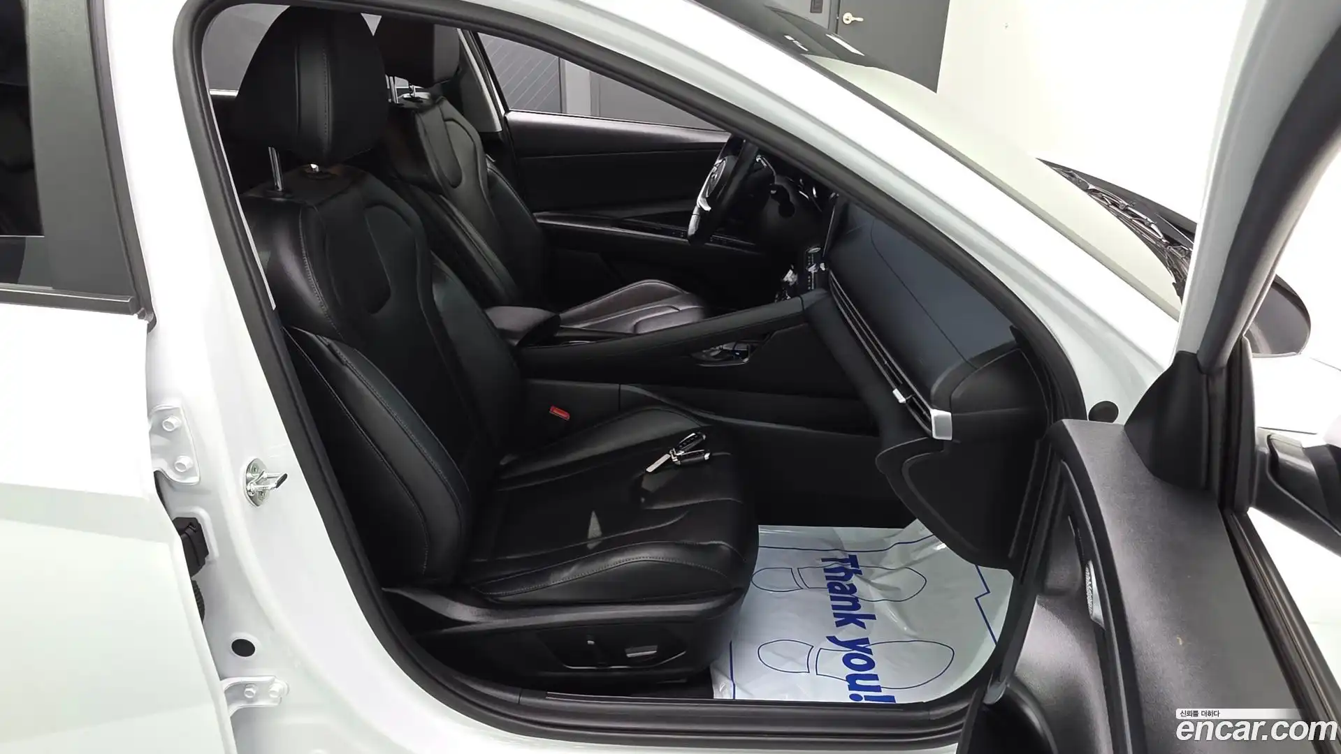 AVANTE Hyundai 2022.4-OPTION-016