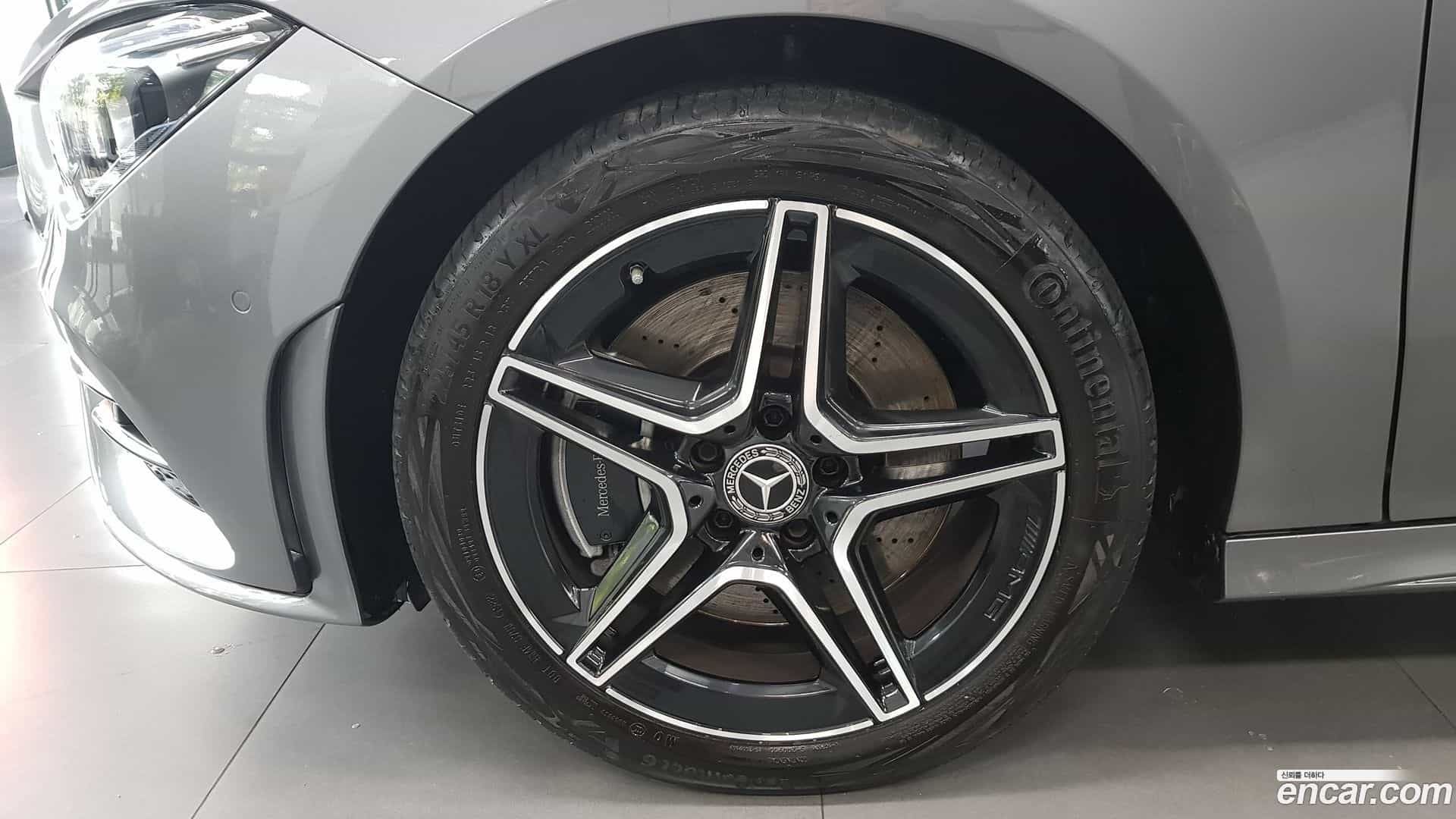 CLA-Class Mercedes-Benz 2020.3-OUTER-005