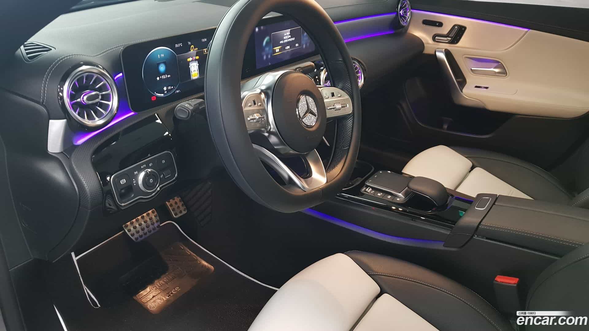 CLA-Class Mercedes-Benz 2020.3-OPTION-017