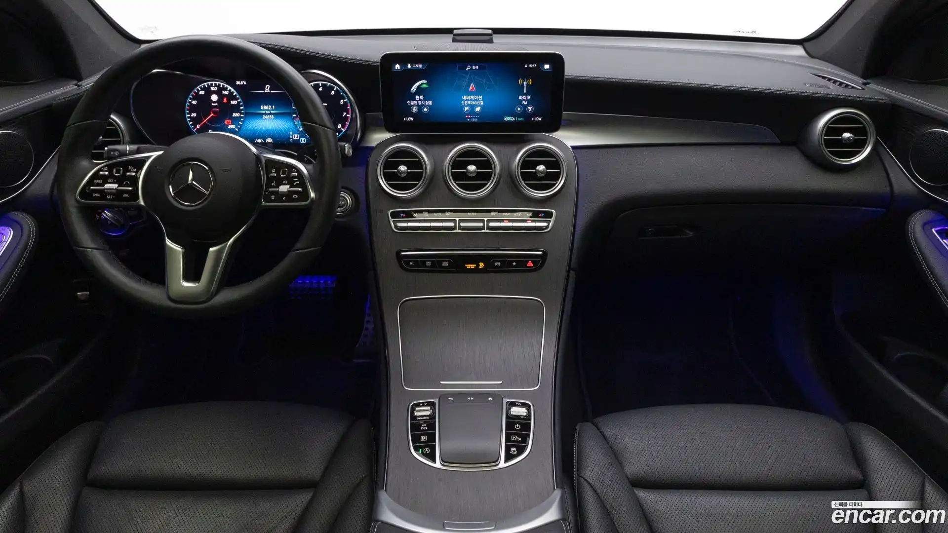 GLC-Class Mercedes-Benz 2022.11-INNER-007