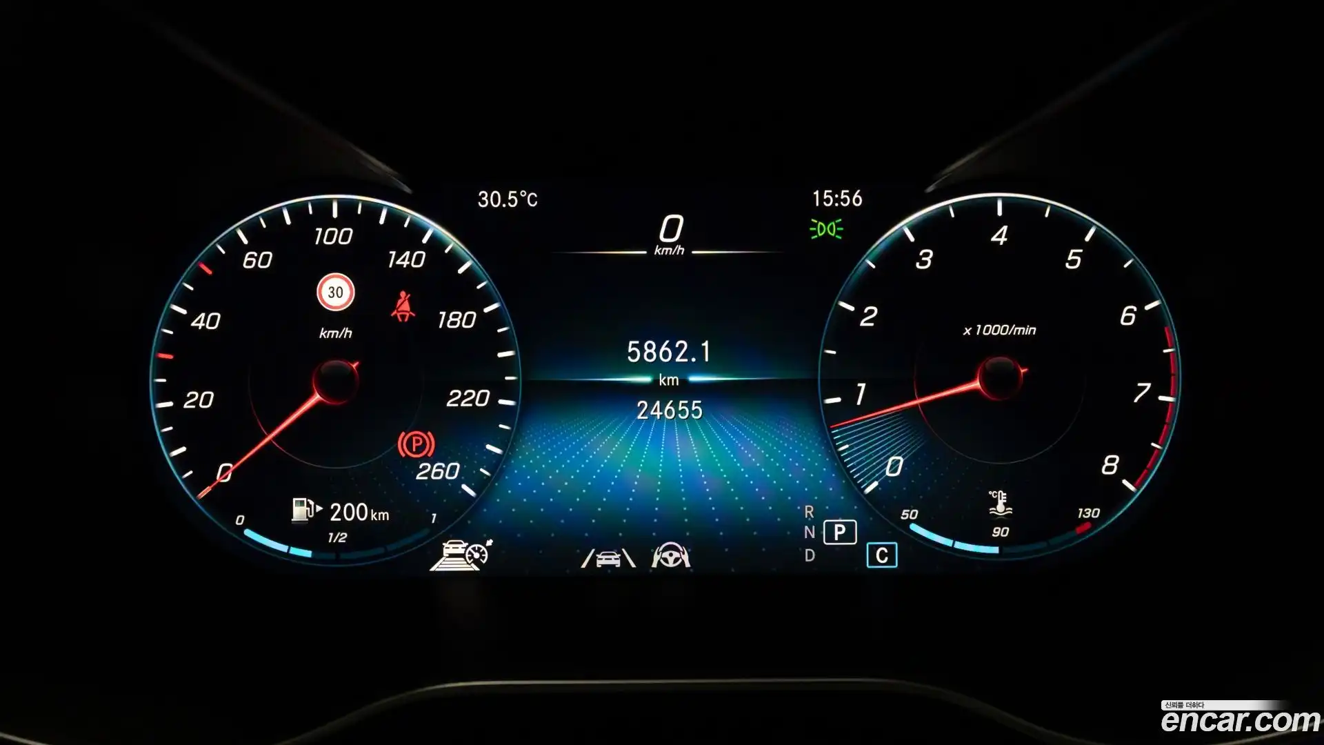 GLC-Class Mercedes-Benz 2022.11-INNER-008