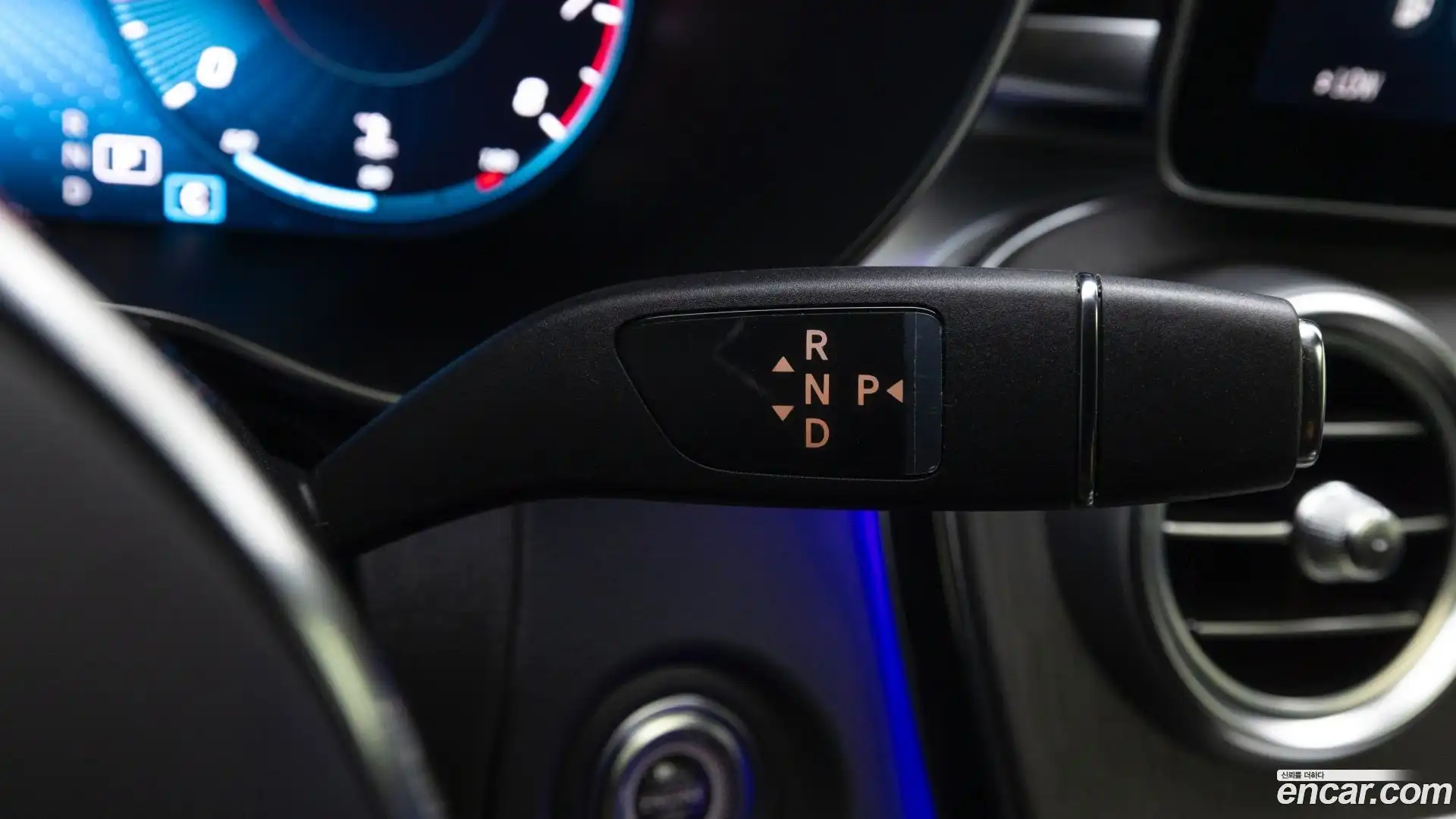 GLC-Class Mercedes-Benz 2022.11-OPTION-023