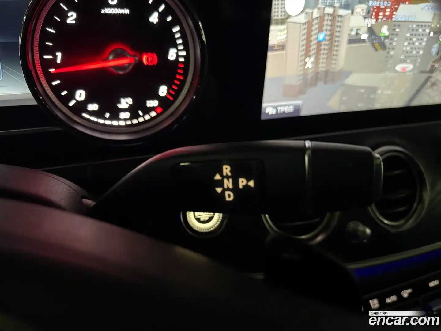 E-Class Mercedes-Benz 2016.10-INNER-009