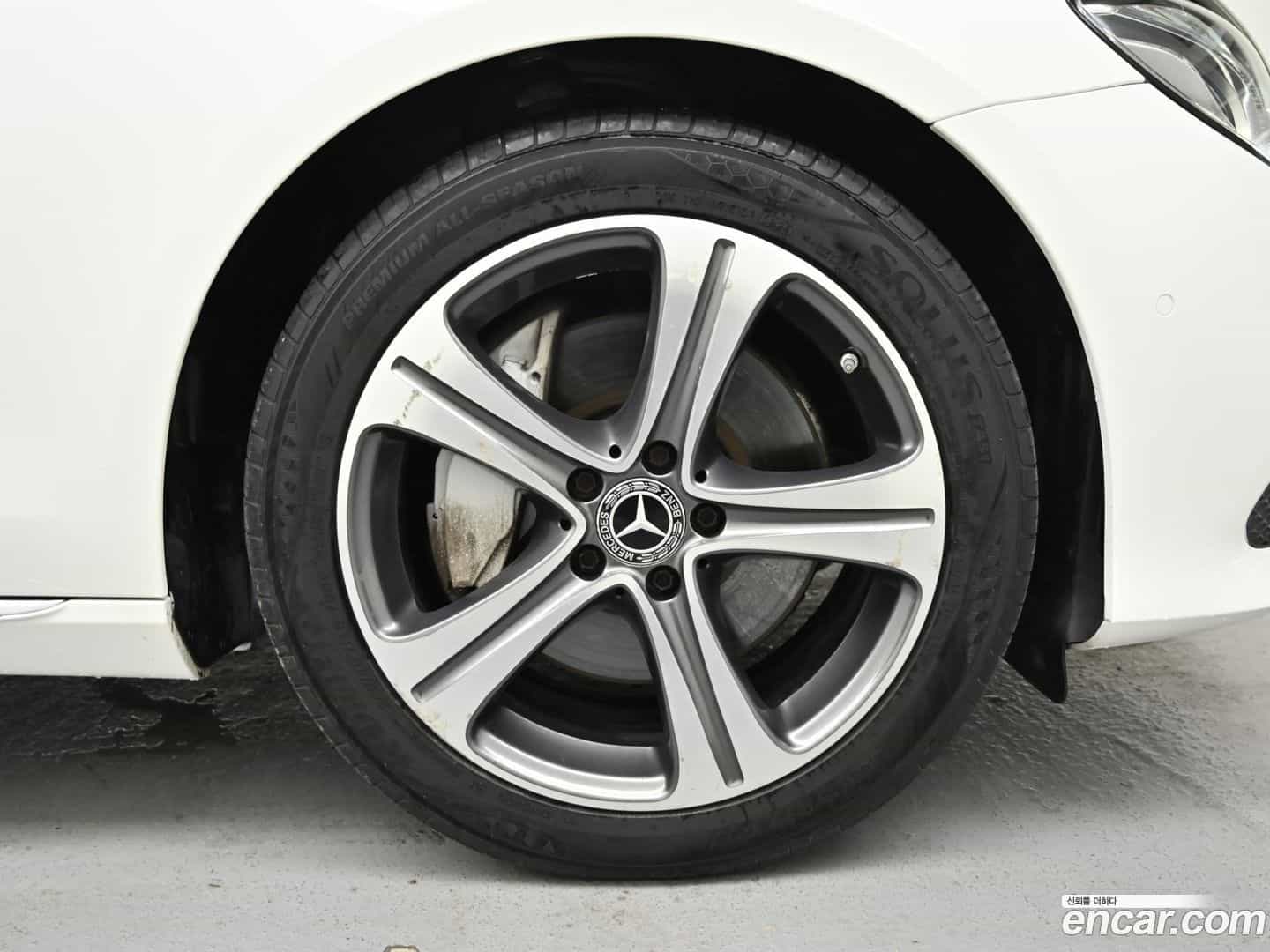 E-Class Mercedes-Benz 2017.5-OUTER-005