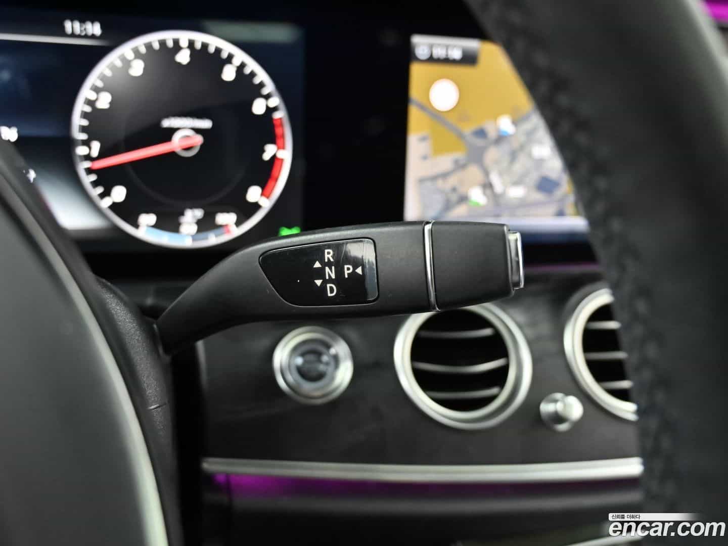 E-Class Mercedes-Benz 2017.5-INNER-009