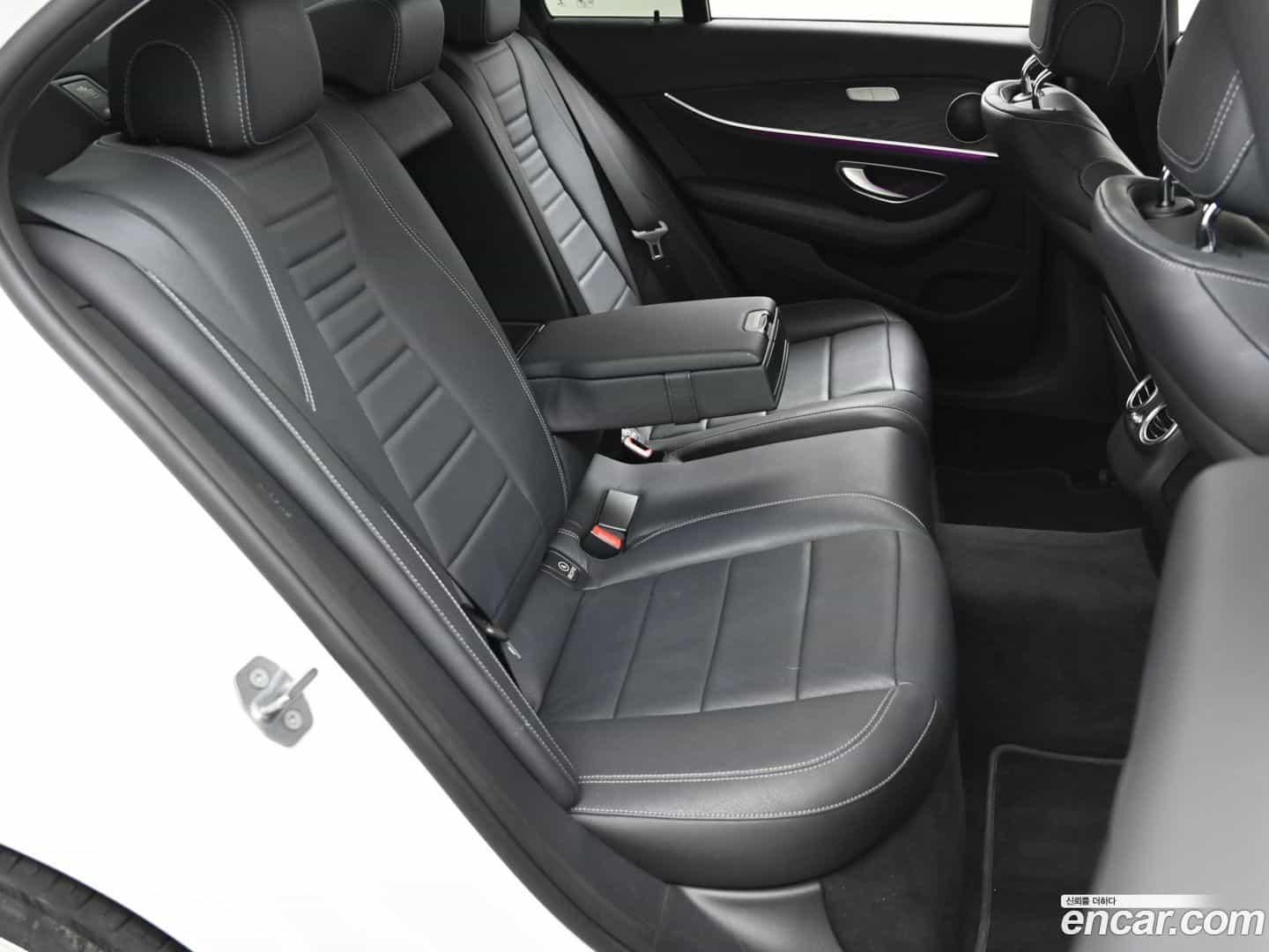 E-Class Mercedes-Benz 2017.5-OPTION-016