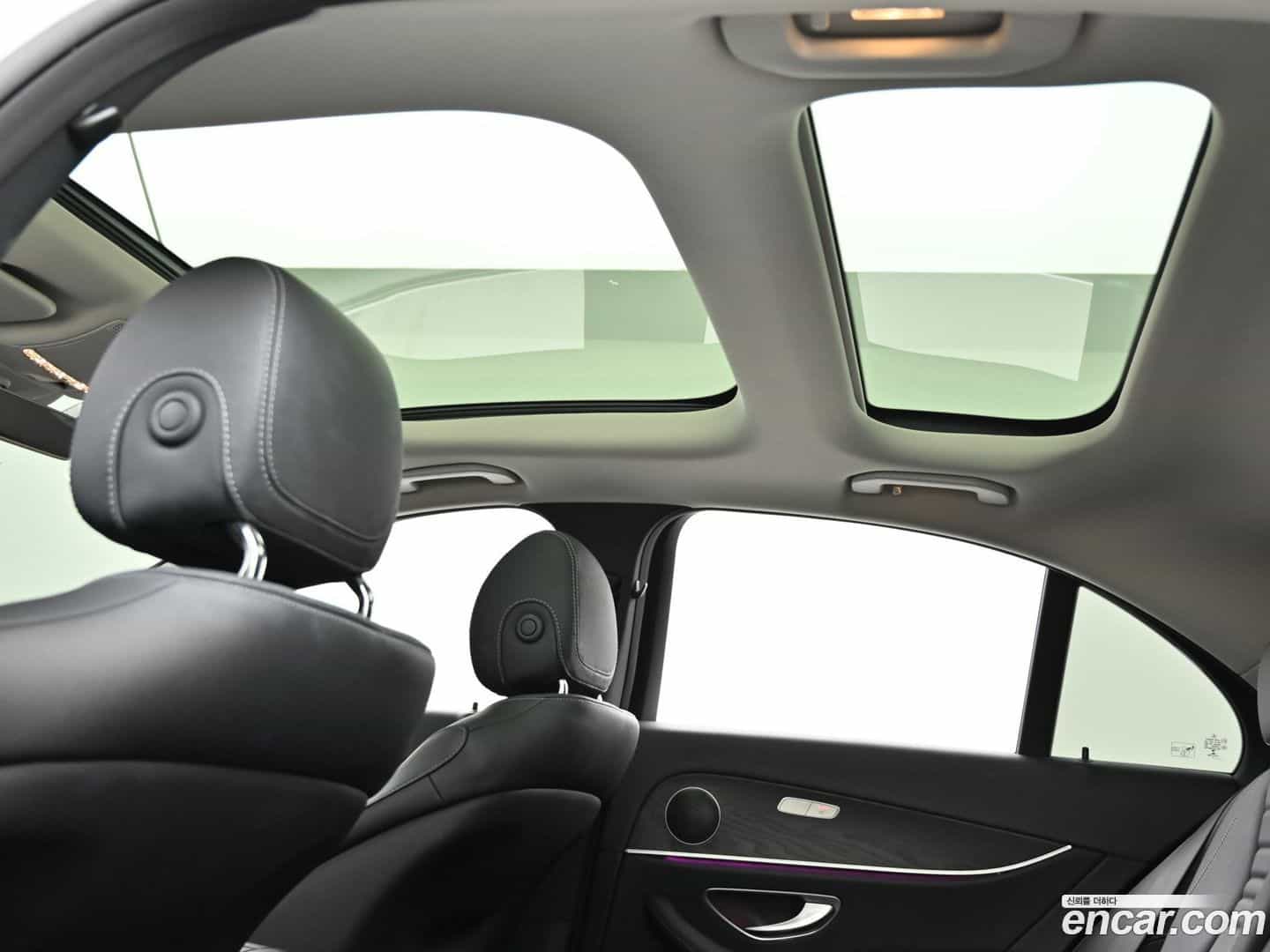 E-Class Mercedes-Benz 2017.5-OPTION-022