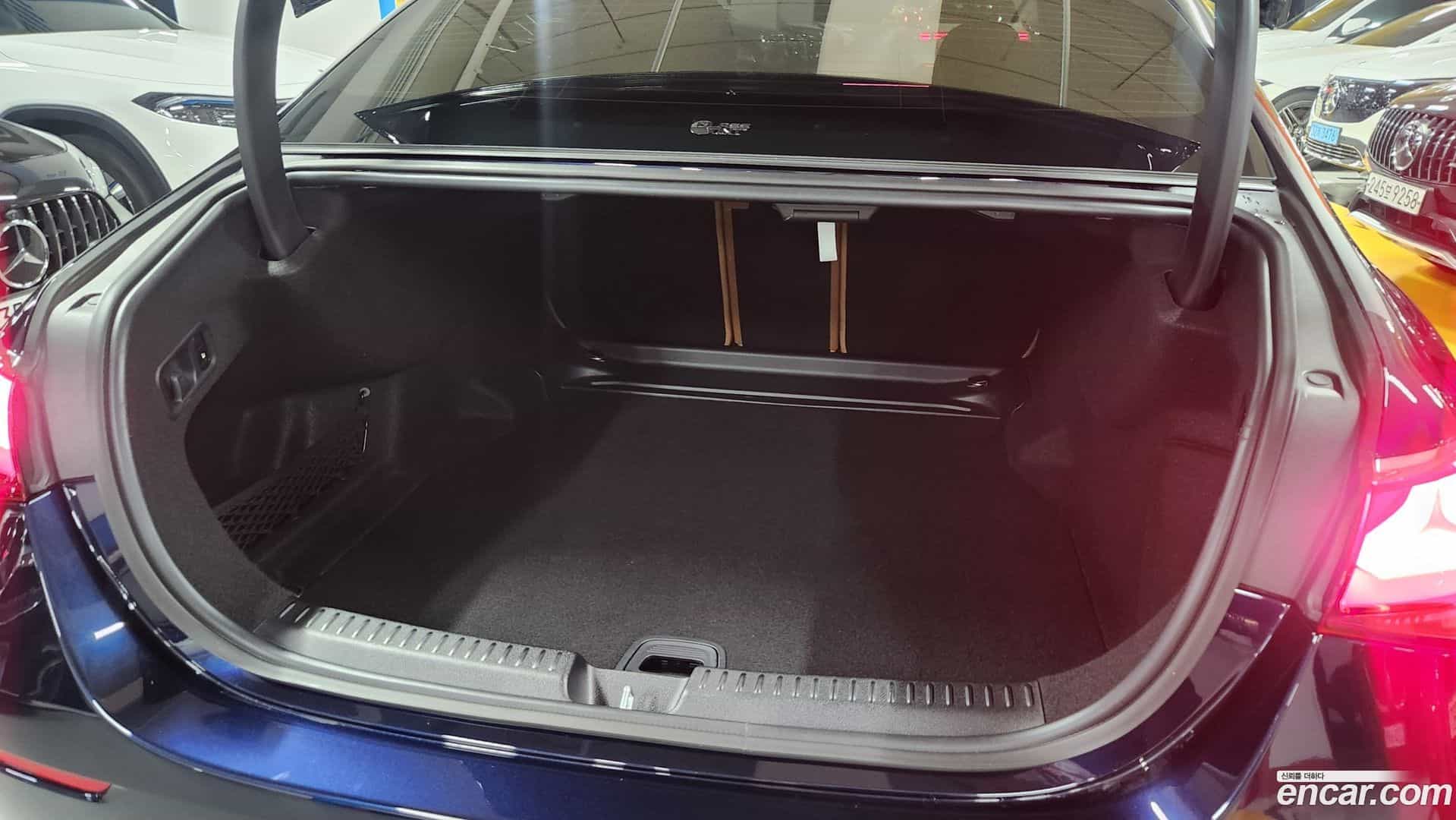 E-Class Mercedes-Benz 2025.1-OPTION-019