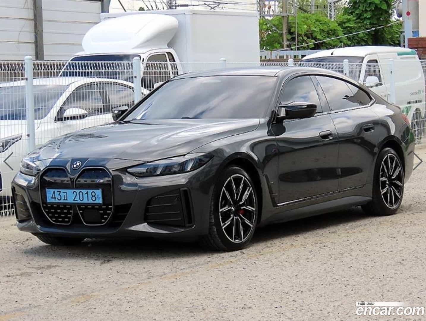 i4 BMW 2024.0-OUTER-002