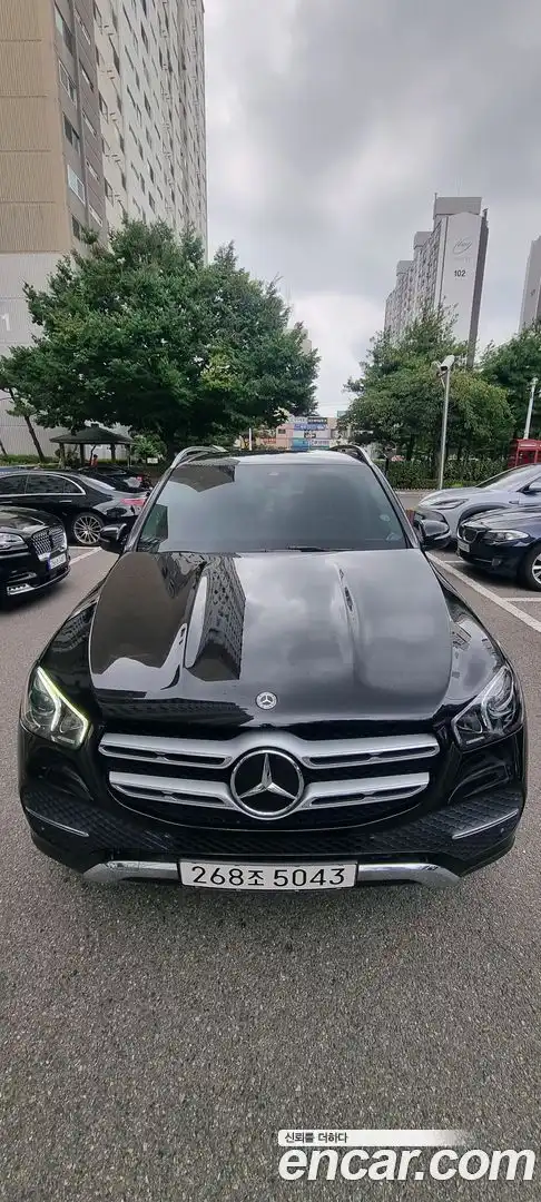 GLE-Class Mercedes-Benz 2019.9-OUTER-003