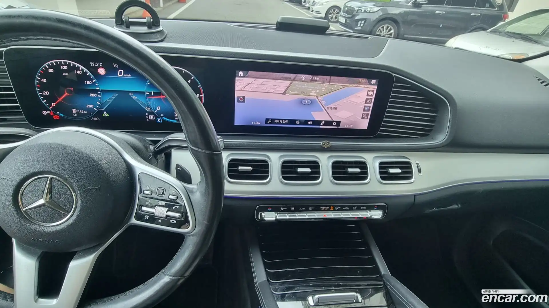 GLE-Class Mercedes-Benz 2019.9-INNER-007