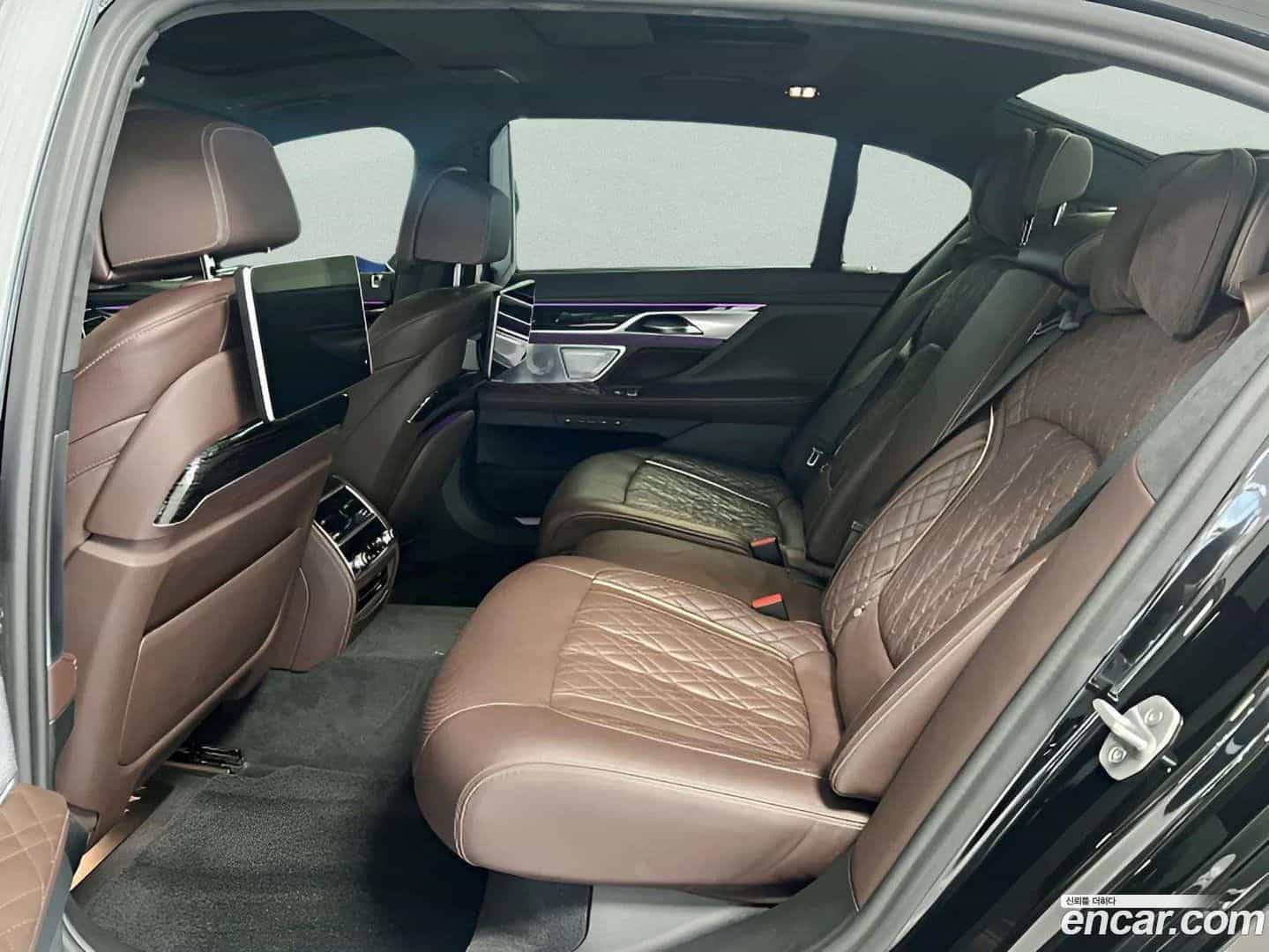 7-Series BMW 2022.6-OPTION-015