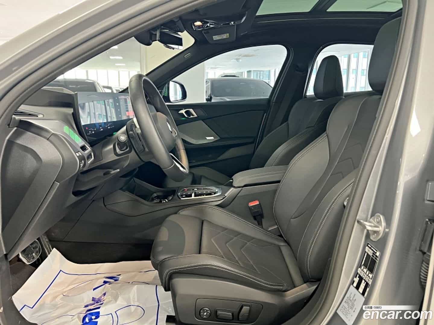 1-Series BMW 2025.6-INNER-010