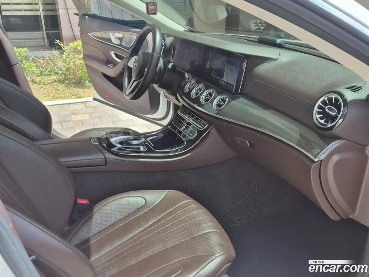 CLS-Class Mercedes-Benz 2018.10-INNER-009